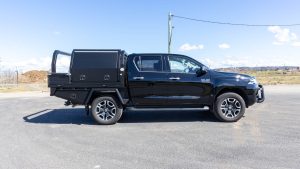 Toyota Hilux - Bronco Built V5 Alloy Tray & Canopy